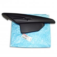 Καπάκι πλαϊνό δεξί μαύρο Yamaha Crypton-R 115 γνήσιο